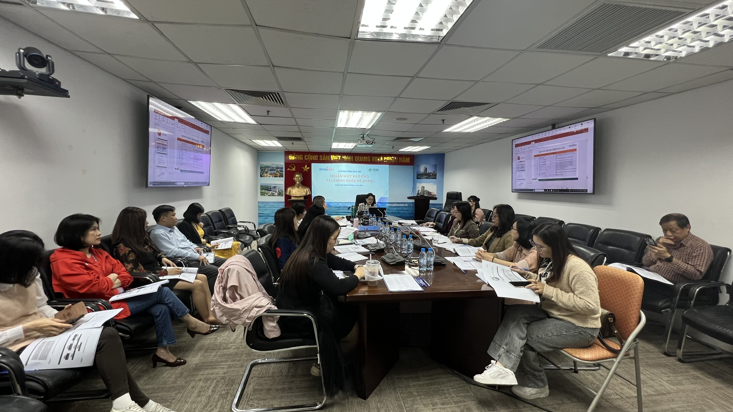 Tổng công ty Cổ phần Xây lắp Dầu khí Việt Nam tổ chức khóa đào tạo “Chuẩn mực Báo cáo tài chính quốc tế (IFRS)”