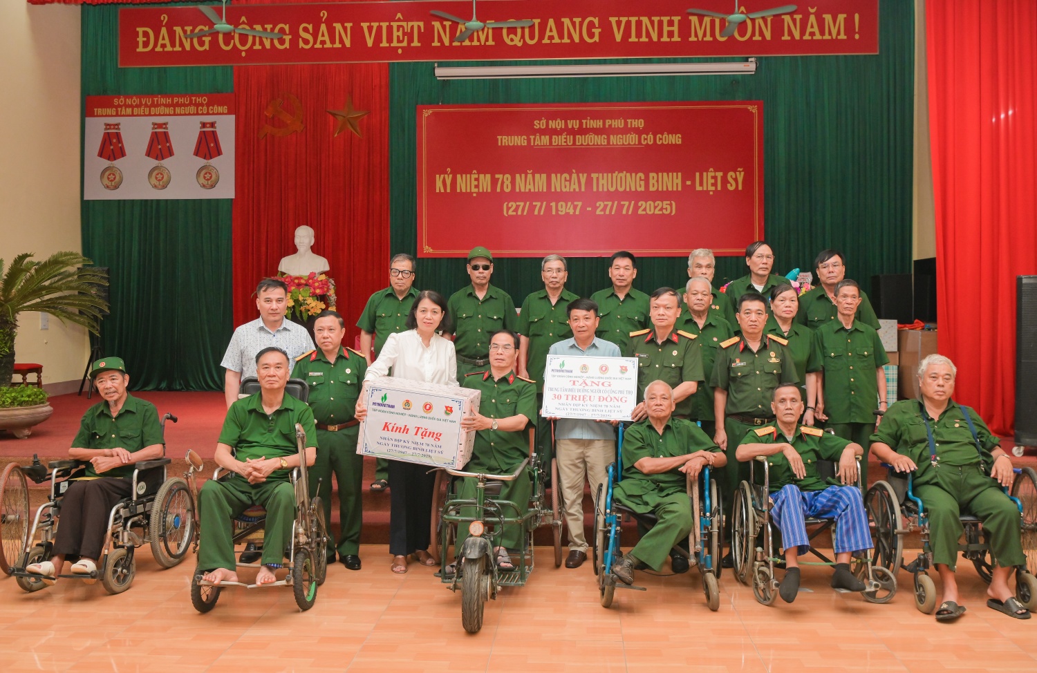 Petrovietnam thăm hỏi, tri ân các thương, bệnh binh tại Phú Thọ