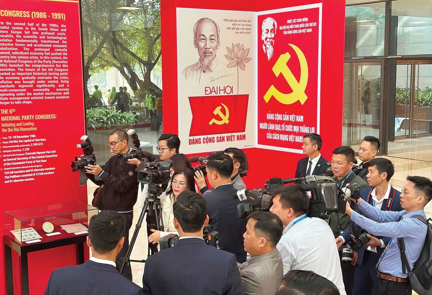 Trung thành để thắp sáng ngọn đèn sự thật