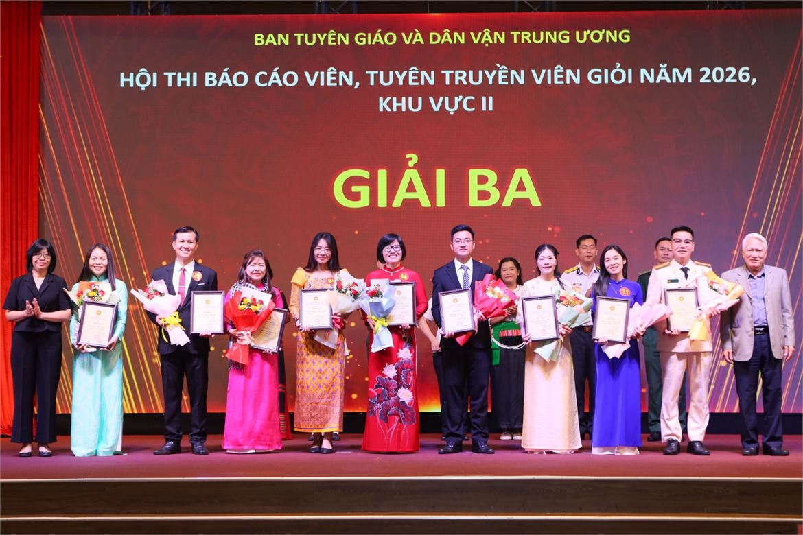 Đại diện Petrovietnam đạt giải Ba Hội thi Báo cáo viên, tuyên truyền viên giỏi Khu vực II