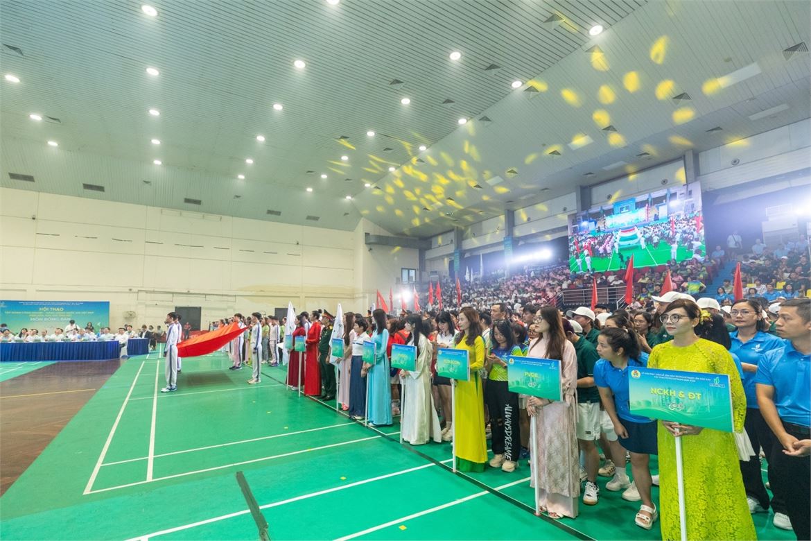 Khi tinh thần “Một đội ngũ - Một mục tiêu” được tiếp sức trên sân đấu