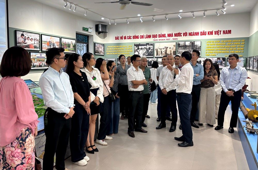 Văn hóa là nguồn lực cho hiện tại, động lực cho tương lai