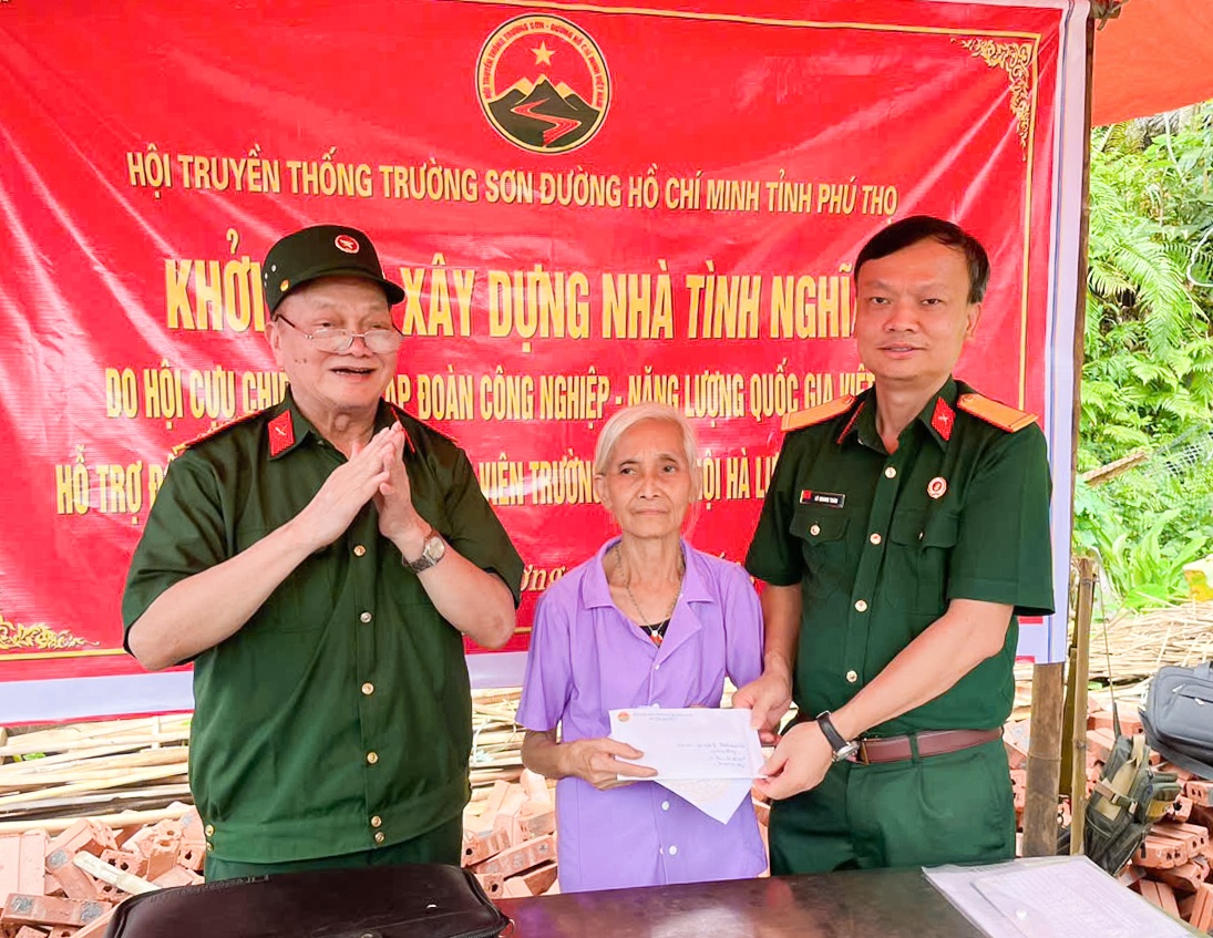 Hội CCB Petrovietnam trao tặng nhà tình nghĩa cho người có công với cách mạng tại tỉnh Phú Thọ