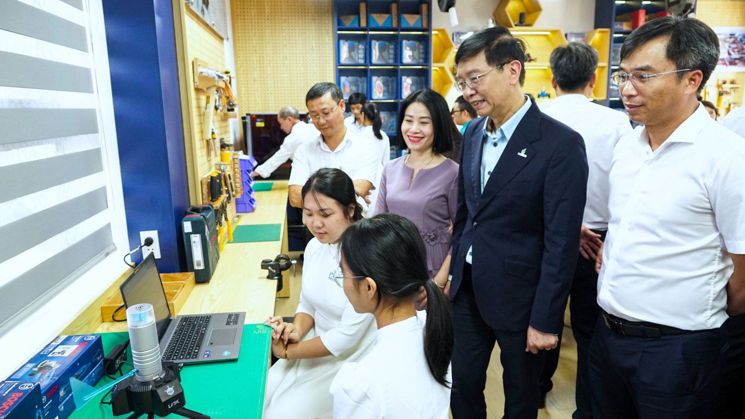 Phòng STEM Innovation Petrovietnam tại Trường THPT Đạm Ri: Tiếp sức sáng tạo - nghiên cứu khoa học