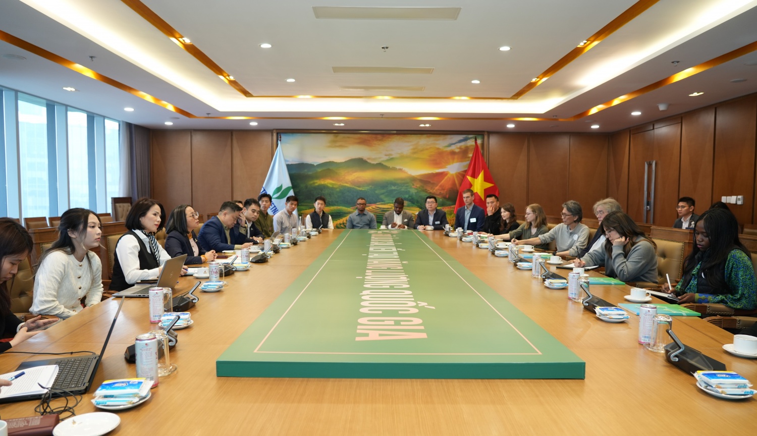 Petrovietnam trao đổi học thuật với Trường Wharton, Đại học Pennsylvania về phát triển kinh tế, năng lượng