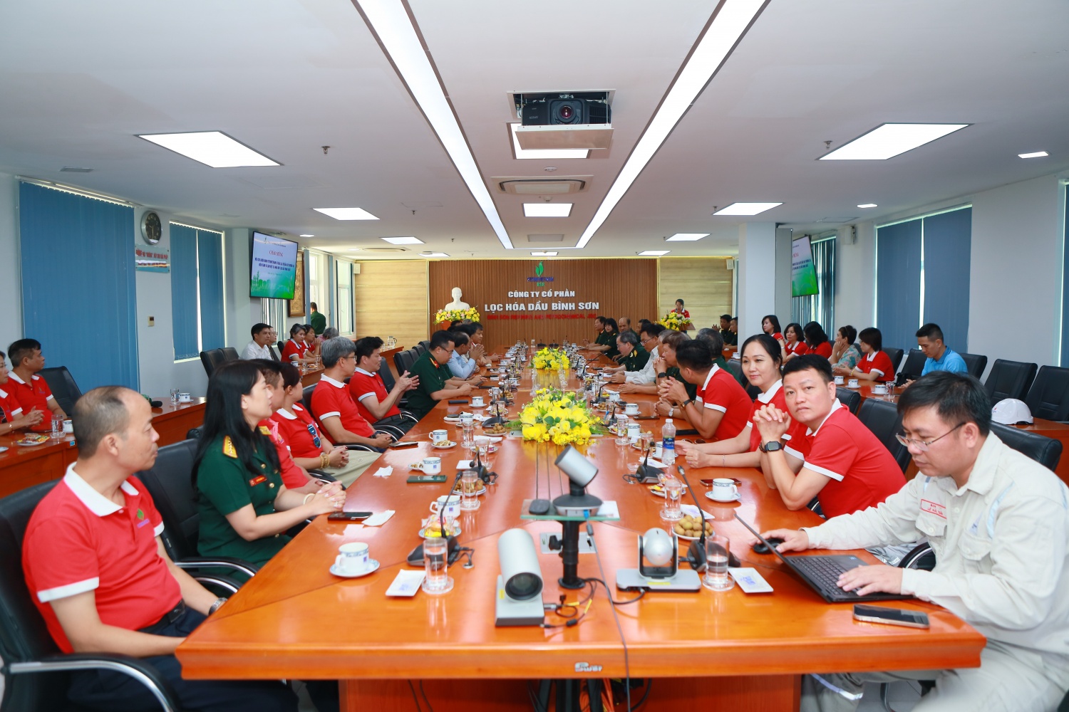 Lan tỏa nghĩa tình Petrovietnam trong hành trình về nguồn tại Quảng Ngãi