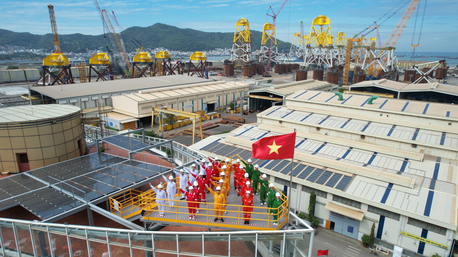 Công tác Tuyên giáo - Dân vận ở Petrovietnam: “Đi” - Có ba chữ “đi”!