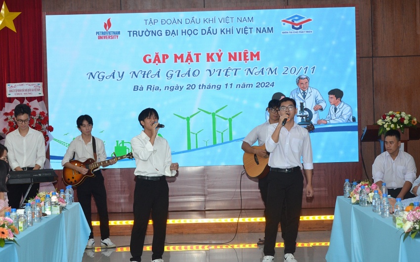 Trường Đại học Dầu khí Việt Nam tổ chức gặp mặt kỷ niệm Ngày Nhà giáo Việt Nam