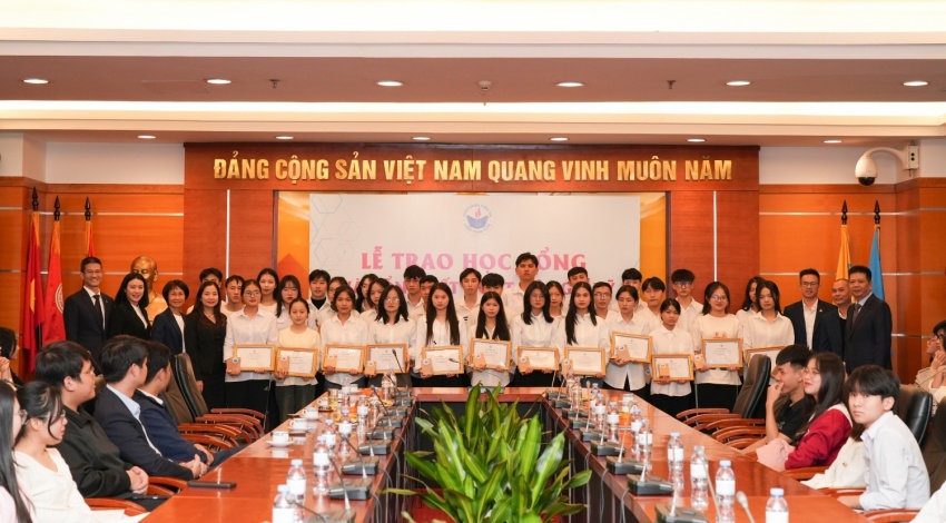 Petrovietnam thắp sáng niềm tin, chắp cánh ước mơ sinh viên nghèo vượt khó