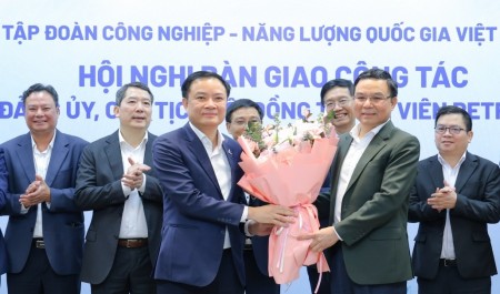 Petrovietnam tổ chức bàn giao công tác Bí thư Đảng ủy, Chủ tịch HĐTV