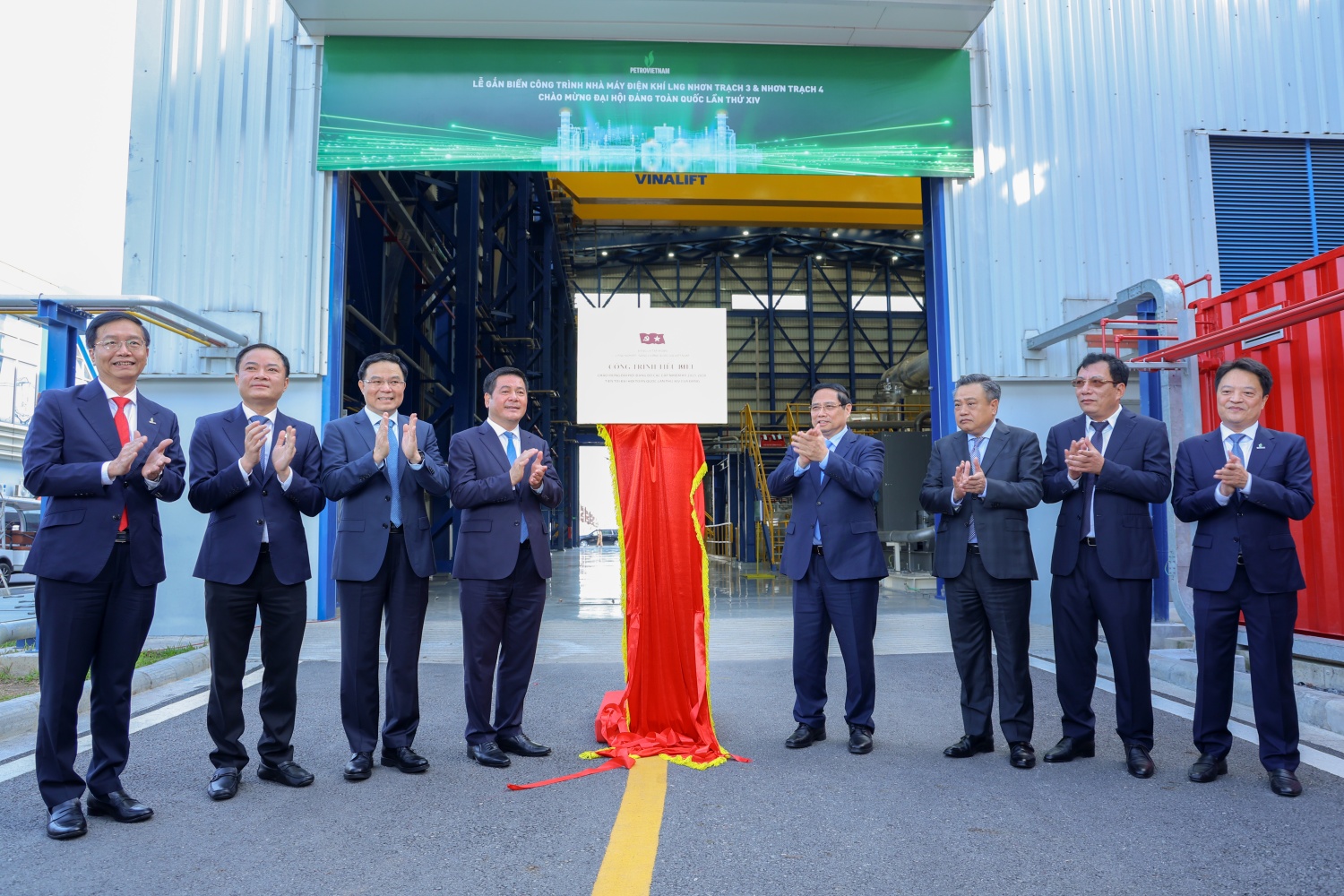 Khánh thành tổ hợp nhà máy điện khí LNG đầu tiên của Việt Nam