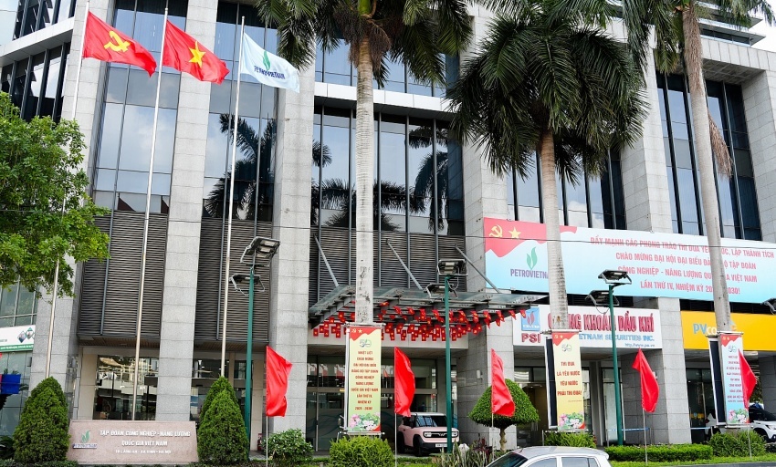 Không khí tưng bừng chào mừng Đại hội Đảng bộ Tập đoàn Công nghiệp - Năng lượng Quốc gia Việt Nam lần thứ IV, nhiệm kỳ 2025-2030