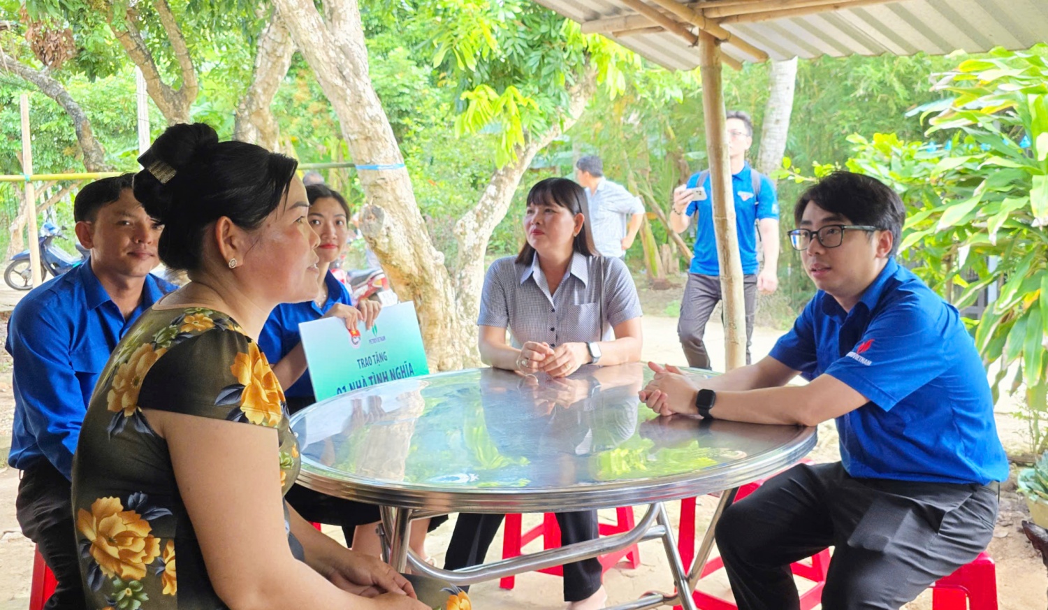 Đoàn Thanh niên Petrovietnam trao tặng nhà tình nghĩa và hỗ trợ cho trẻ em khó khăn tại Sóc Trăng