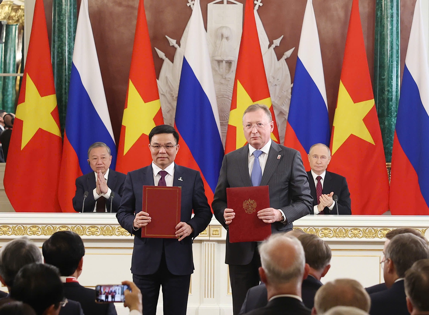 Petrovietnam đặt mục tiêu “mỗi tháng vận hành một công trình mới”, duy trì đà tăng trưởng