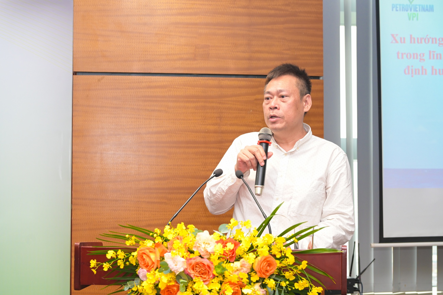 Xu hướng chuyển dịch năng lượng trong lĩnh vực dầu khí: Cơ hội và định hướng cho Petrovietnam