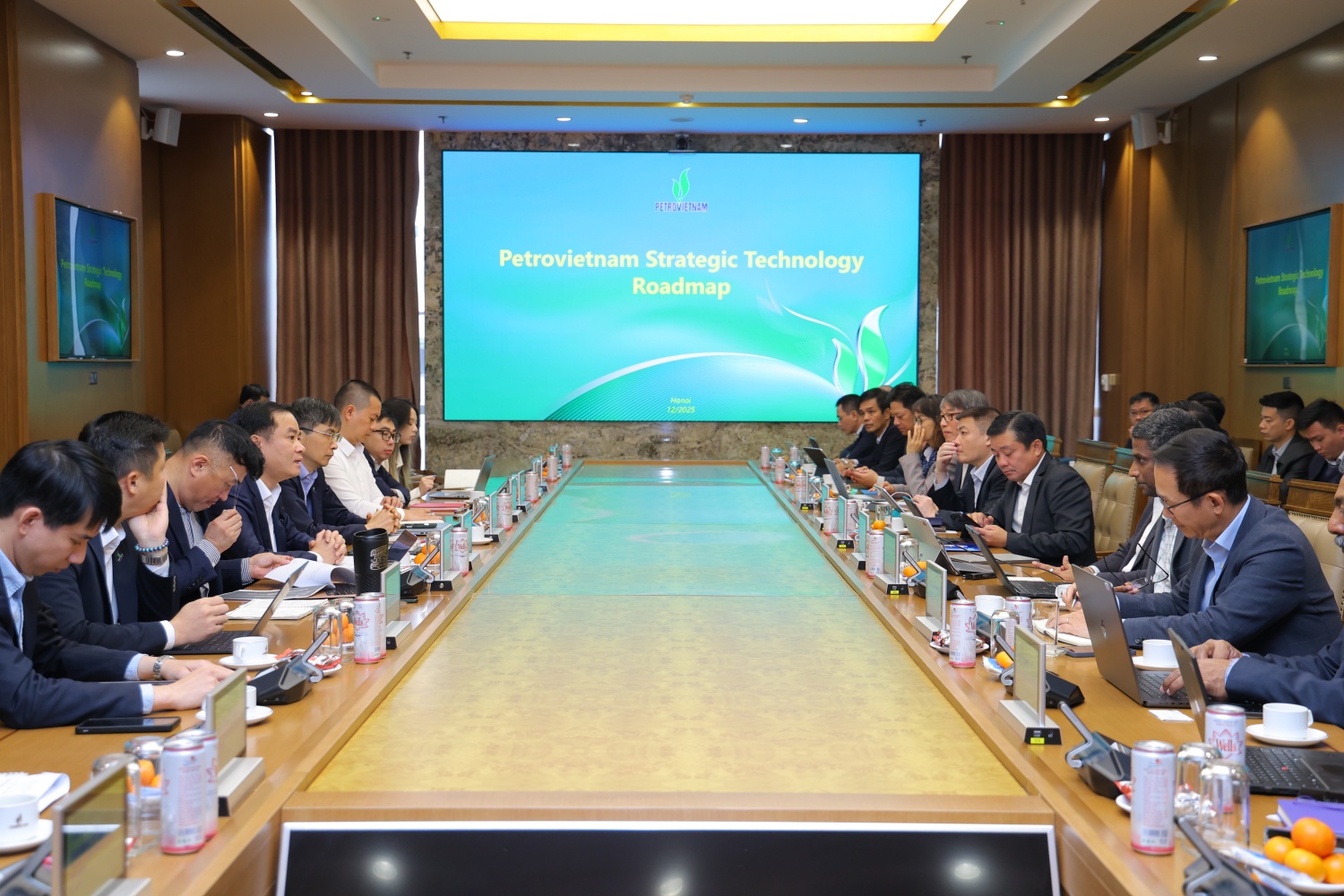 Petrovietnam tăng cường hợp tác công nghệ với Qualcomm và VNPT trong lĩnh vực năng lượng