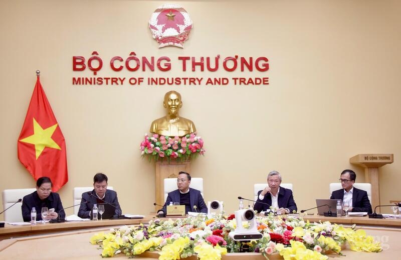 Sửa Luật Điện lực: Gỡ điểm nghẽn cho năng lượng tái tạo và điện gió ngoài khơi